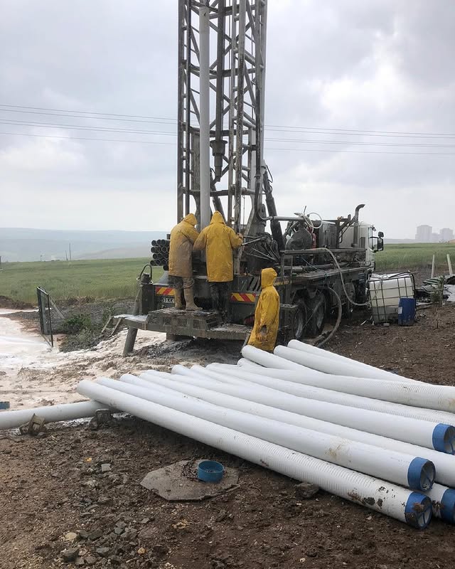 Mersin’de güneş enerjili su pompası sistemi kurulumu ve sulama altyapısı